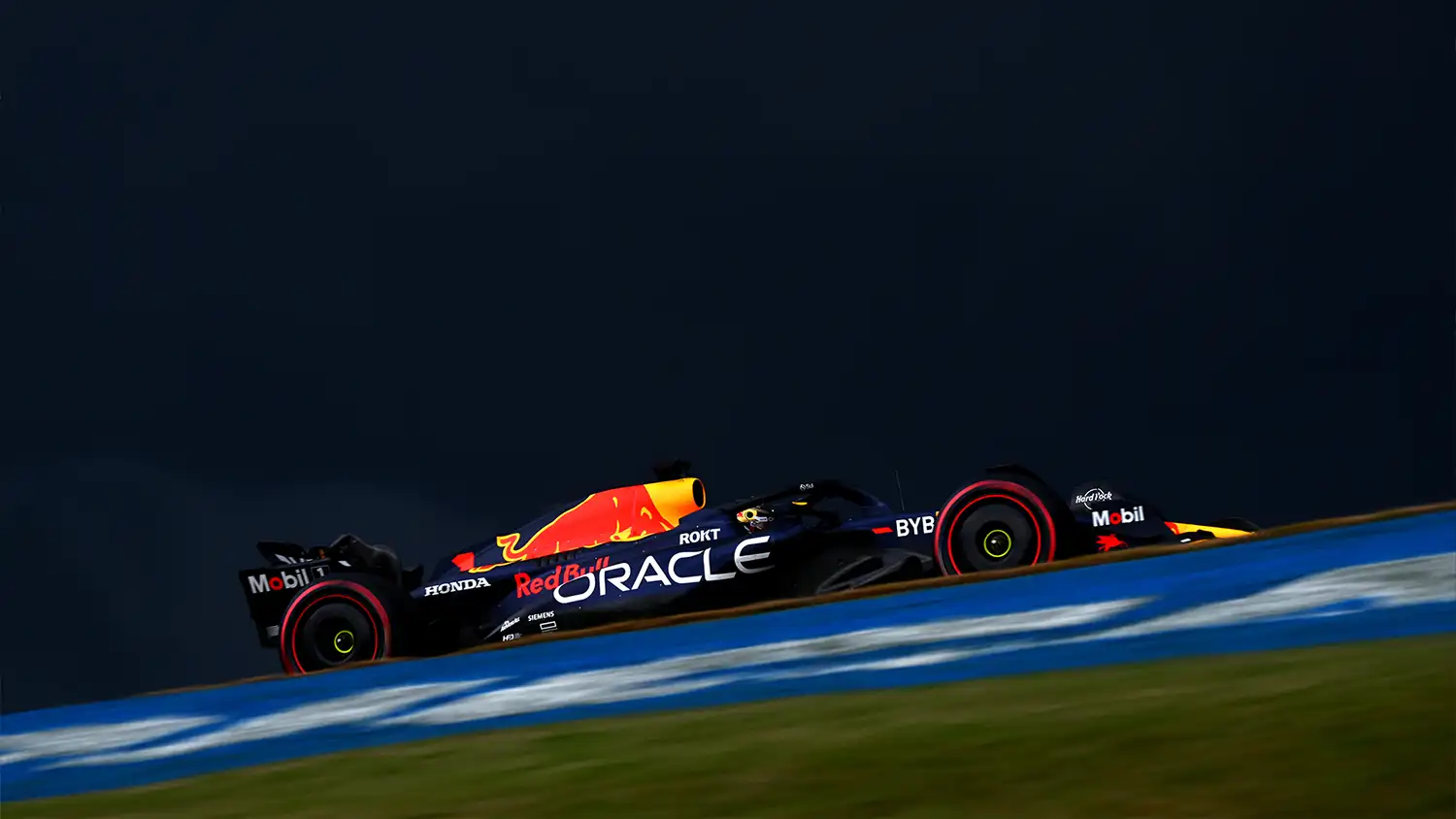 Max Verstappen wins São Paulo sprint race while Lewis Hamilton struggles, Formula One